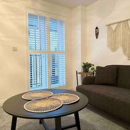 Serene Home Ideally Connected To Central London Bromley Zewnętrze zdjęcie