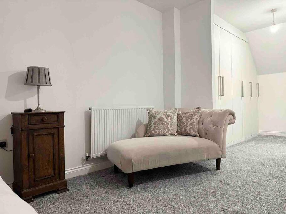 Serene Home Ideally Connected To Central London Bromley Zewnętrze zdjęcie
