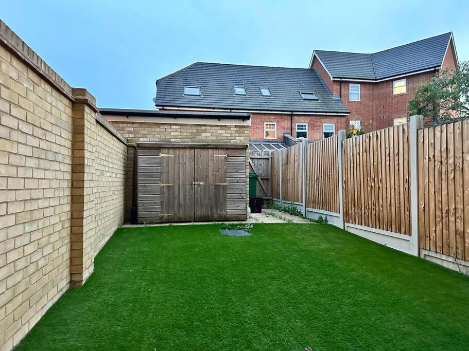 Serene Home Ideally Connected To Central London Bromley Zewnętrze zdjęcie